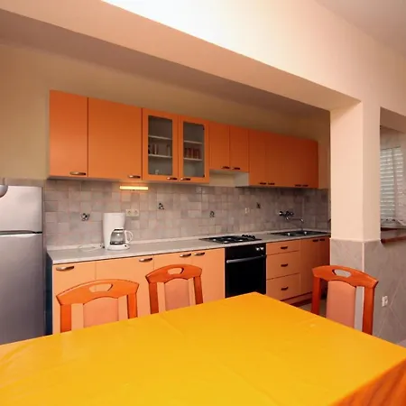 Apartament With Parking Space Kampor, Rab - 5018 *