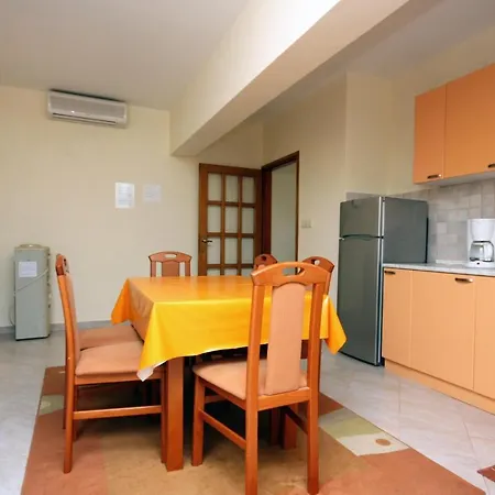 Apartment Apartments With Parking Space Kampor, Rab - 5018 Kampor