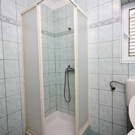 Apartments With Parking Space Kampor, Rab - 5018