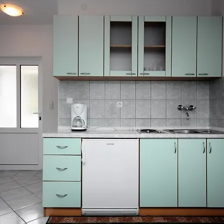 Apartment Apartments With A Parking Space Kampor, Rab - 5018