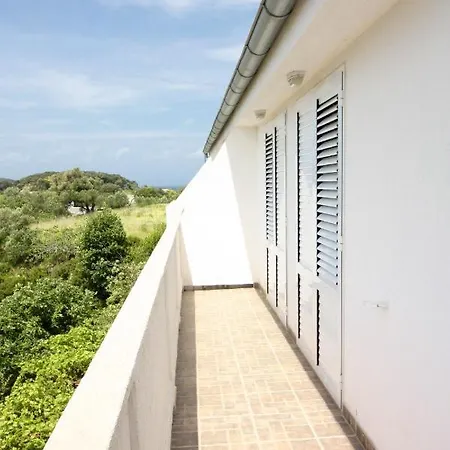 Apartments With A Parking Space Kampor, Rab - 5018