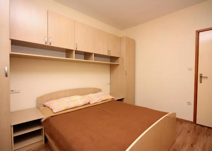 Apartamento With Parking Space Kampor, Rab - 5018 *