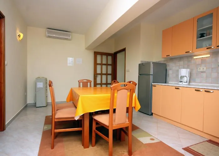 Appartement With Parking Space Kampor, Rab - 5018 Kampor