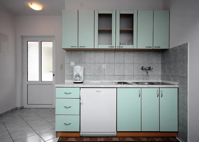 Apartamento With Parking Space Kampor, Rab - 5018